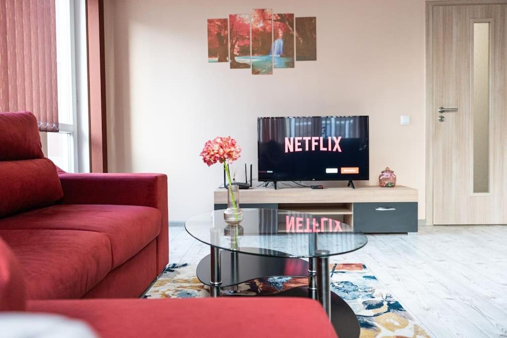 Modern & Bright 1Bd Apartment Near Main Square Φιλιππούπολη Εξωτερικό φωτογραφία