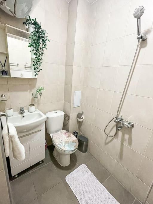 Modern & Bright 1Bd Apartment Near Main Square Φιλιππούπολη Εξωτερικό φωτογραφία