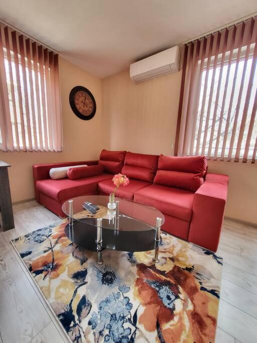 Modern & Bright 1Bd Apartment Near Main Square Φιλιππούπολη Εξωτερικό φωτογραφία